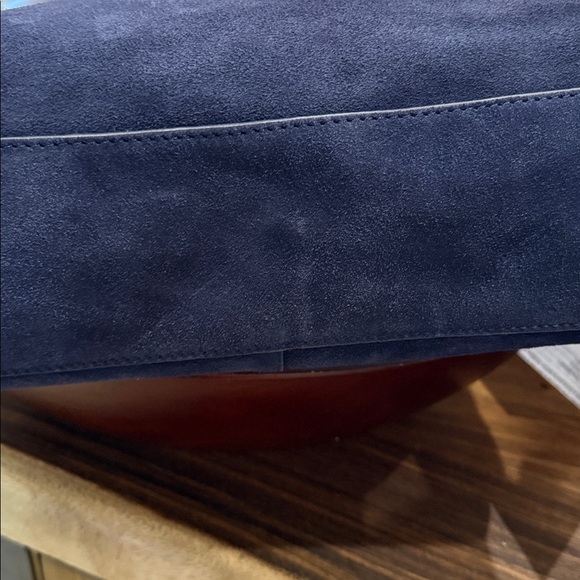 NWT Margo GORGEOUS Navy Suede Women's Large Shoulder Bag - Picture 7 of 7